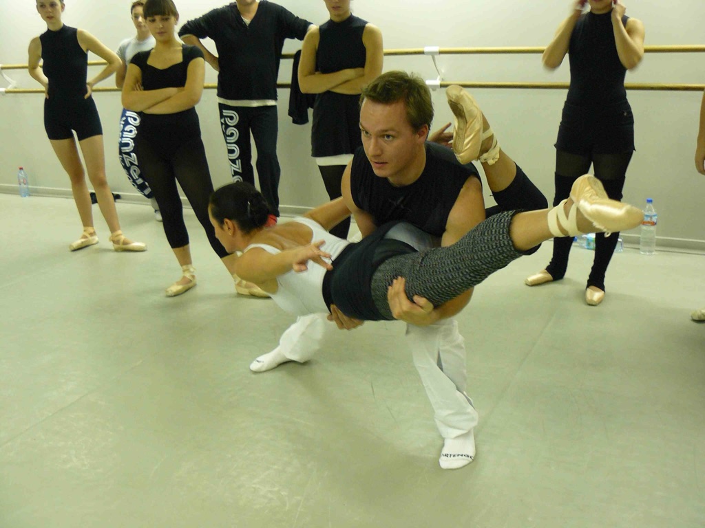 Rehearsal in the studio at the Atelier du Mouvement